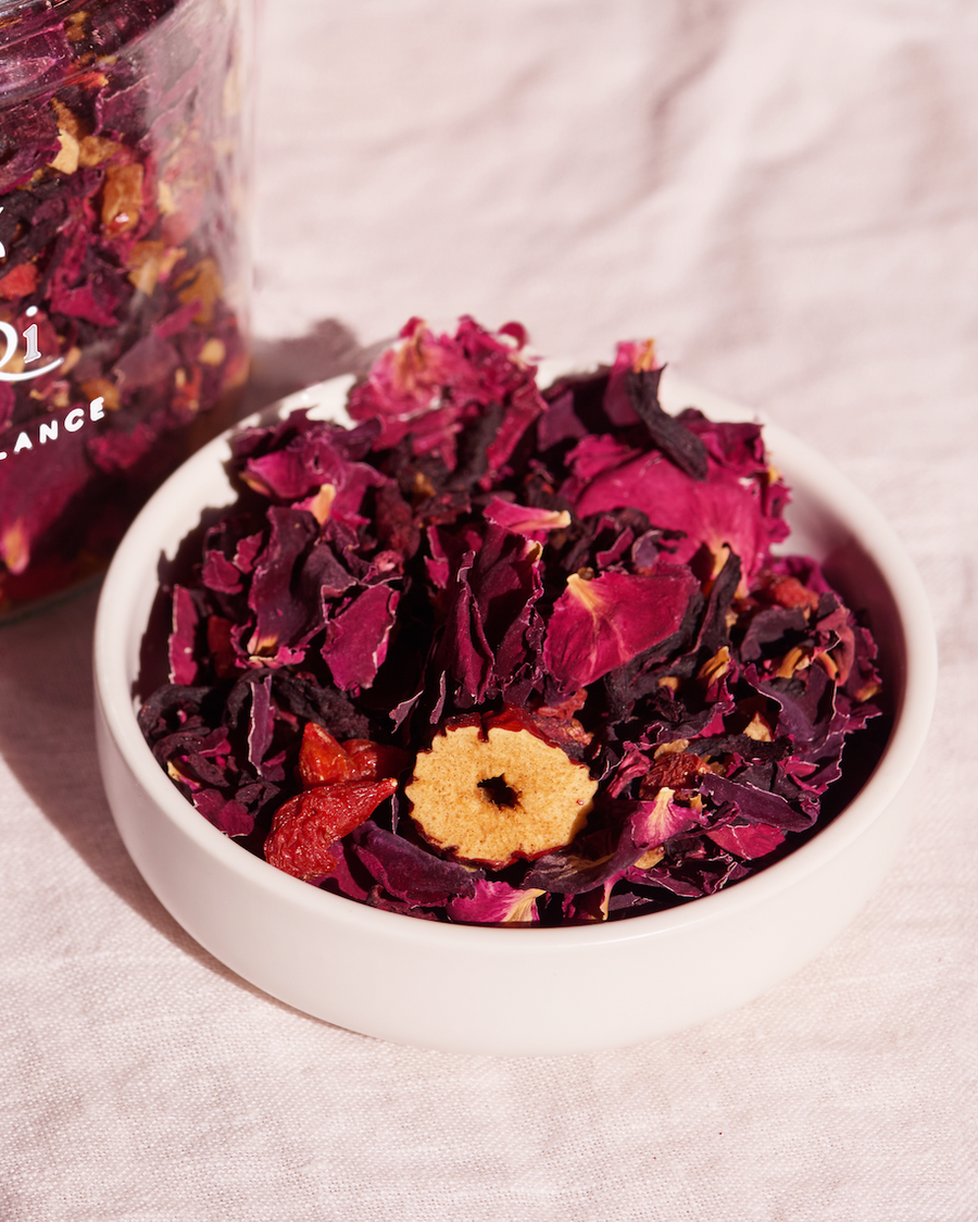 What Is Flower Tea? Benefits, Taste, and How to Drink It